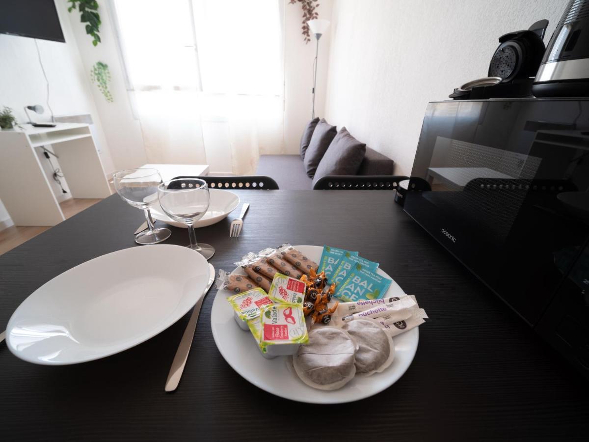 Appartement Climatise Avec Parking A 6Min A Pied De La Gare St Charles Marsiglia Esterno foto